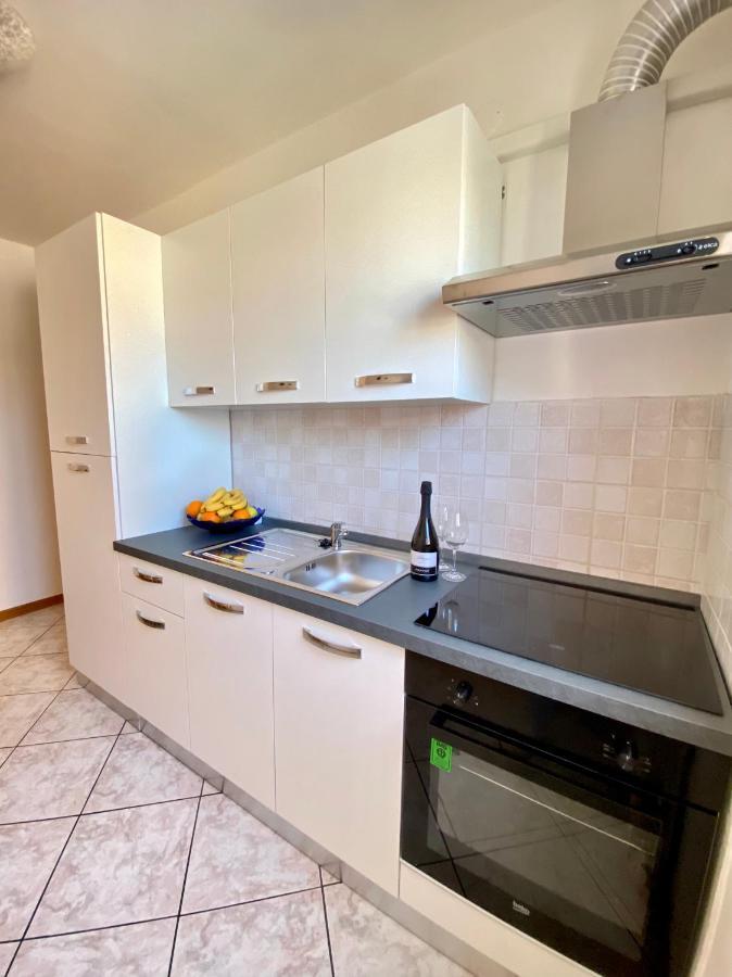 Apartmani Mia Zambratija  Esterno foto