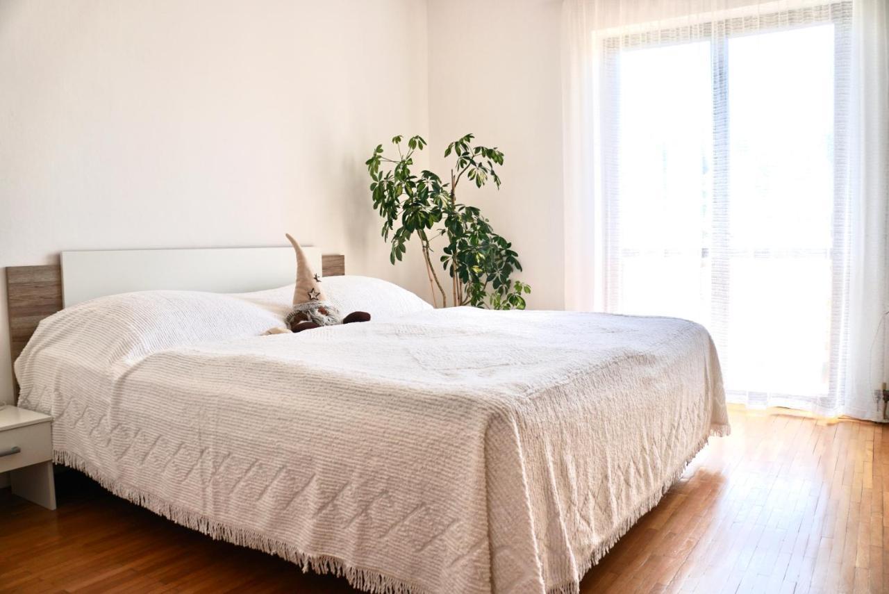 Apartmani Mia Zambratija  Esterno foto