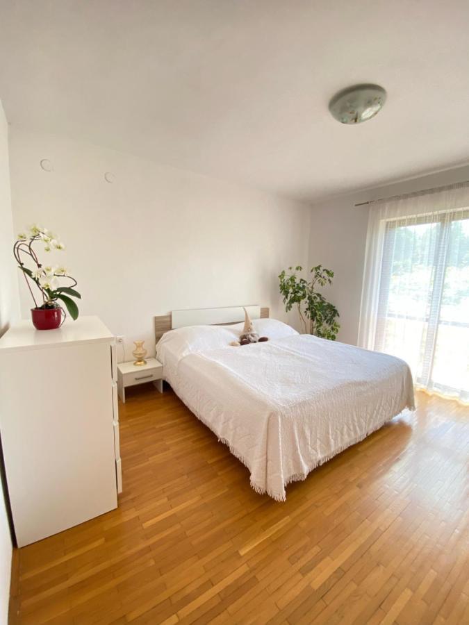 Apartmani Mia Zambratija  Esterno foto